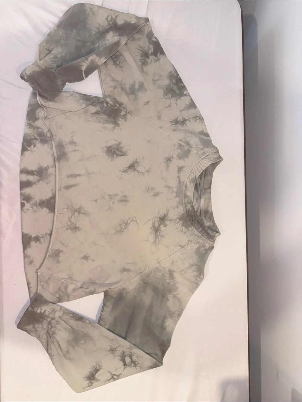 Lululemon Women Tie-Dye Cropped Sweatshirt Pullover- Gray/White Size 6 /S